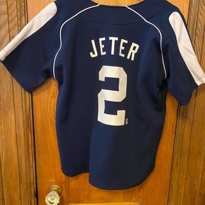 Kids Nike Derek Jeter Jersey size Medium